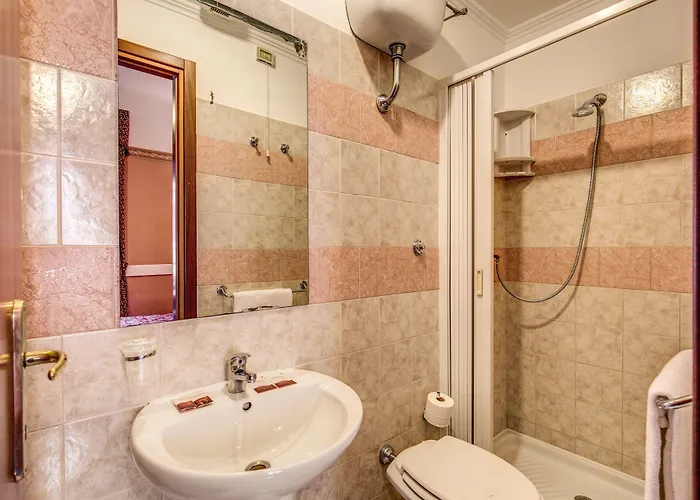 Отель Virginia 2*