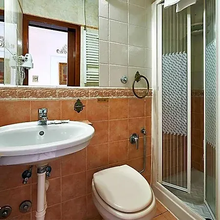 Szálloda Virginia 2*